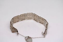Silver gate bracelet Weight 21g
