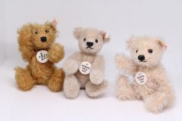 3 Steiff Collectors club bears - (small)