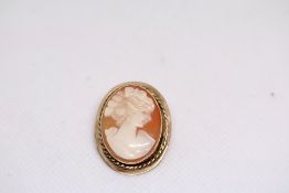 9ct Gold cameo brooch total weight 4.8g