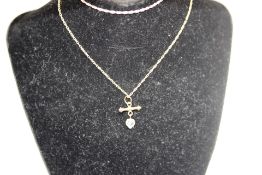 9ct Gold chain & pendant Weight 1.4g