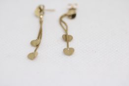 Pair of 9ct gold earrings 1.1g