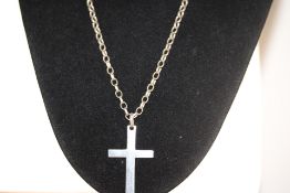 Silver chain & cross pendant Weight 24.1g