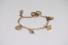 9ct Gold charm bracelet Weight 7.8g