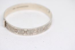 Silver bangle Weight 22.7g