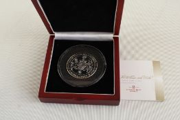 Boxed silver double crown prince William & Catheri