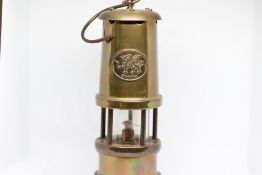 CWMRU minors lamp