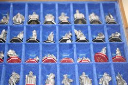 Very good quality Armada chess board & chess set with pew