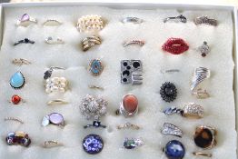 40 costume jewellery rings