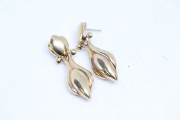 Pair of 9ct gold earrings Weight 2.5g