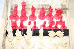 A 19th century bone Barley Corn pattern chess set
