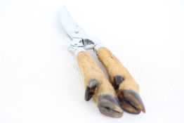 Taxidermy hoof cutters