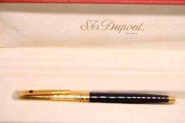 S.T. Depont Paris Laque De Chine Ballpoint Pen in Box.