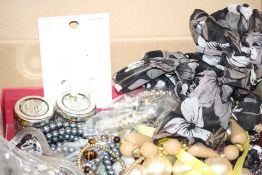Good collection of costume jewellery