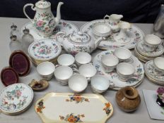 An Aynsley Pembroke pattern part tea and dinner service to include a tea and coffee pot, sugar