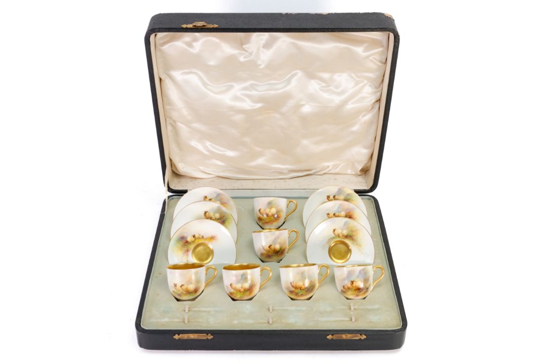 Royal Worcester Porcelain Cabinet Cups and Saucers - Image 16 of 16