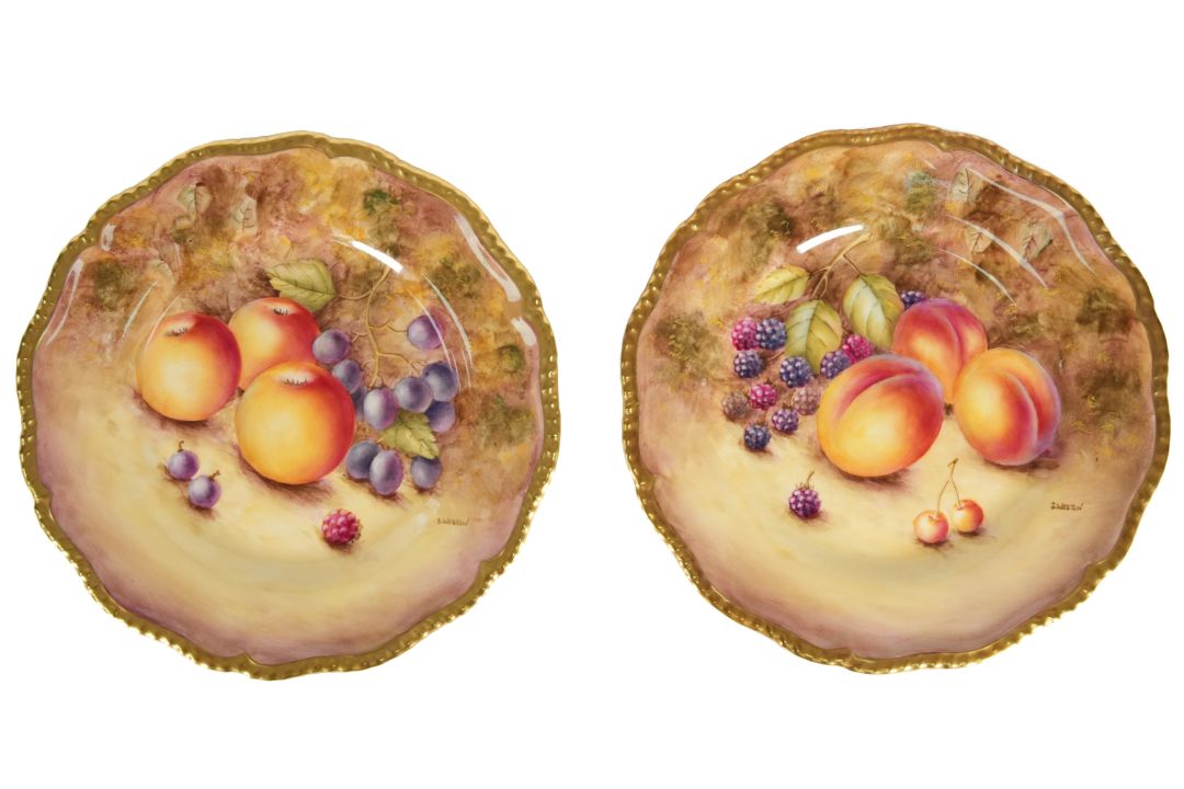 Royal Worcester Fallen Fruit Cabinet Plates - Image 1 of 12