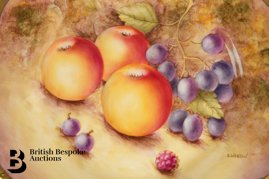 Royal Worcester Fallen Fruit Cabinet Plates - Image 9 of 12