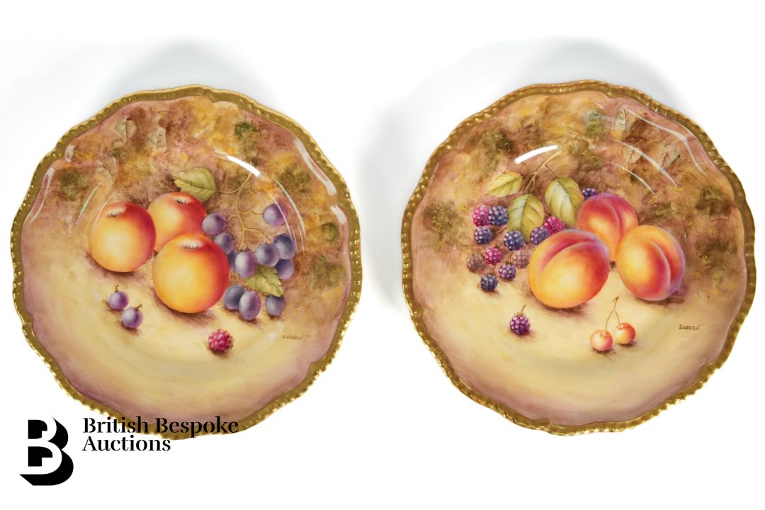 Royal Worcester Fallen Fruit Cabinet Plates - Image 2 of 12