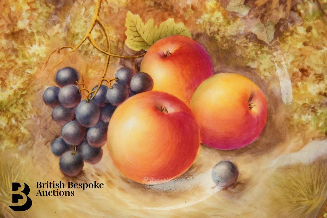 Royal Worcester Fallen Fruit Cabinet Plates - Image 3 of 11