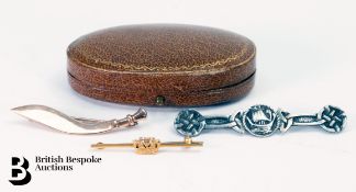 Two 9ct Gold Militaria Sweetheart Brooches