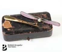 9ct Gold Propeller Brooch