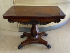 EARLY 19TH CENTURY MAHOGANY FOLDING CARD TABLE ON PAW FEET