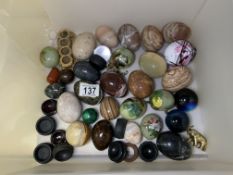 QUANTITY OF STONE EGGS VARIOUS SEMI-PRECIOUS
