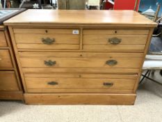 EDWARDIAN TWO OVER TWO CHEST OF DRAWERS 106 X 80 X 51CM