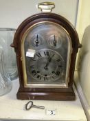 VINTAGE MAHOGANY CASED 8-DAY WESTMINSTER CHIME BRACKET CLOCK 34CM