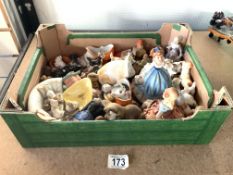 QUANTITY OF VINTAGE CERAMIC FIGURES AND ANIMALS