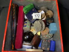 MIXED ANTIQUE AND VINTAGE TRINKET AND JEWELLERY BOXES