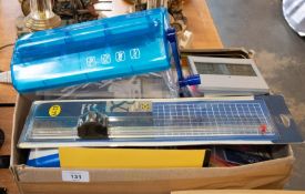 A BOX OF STATIONARY ITEMS TO INCLUDE - LABELS, HAND WINDING SHREDDER, PENS, CRAFT KNIVES, PAPER