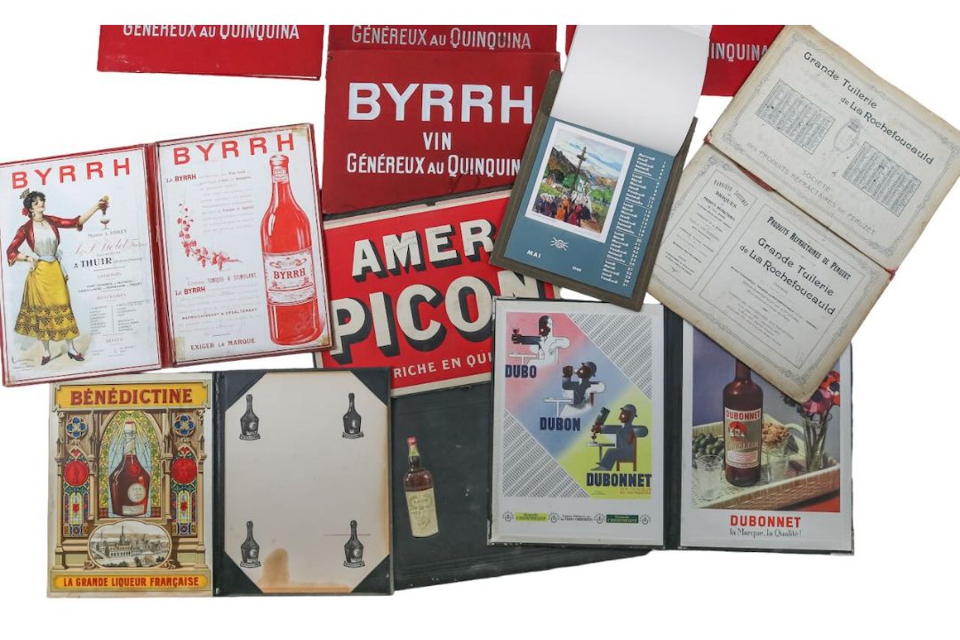 A collection of French drinks menu folders, and other ephemera (qty) - Image 2 of 3