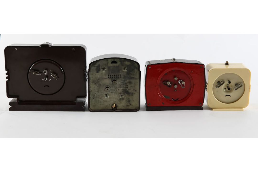 A collection of four French Art Deco and later Bakelite alarm clocks (4) - Image 2 of 3