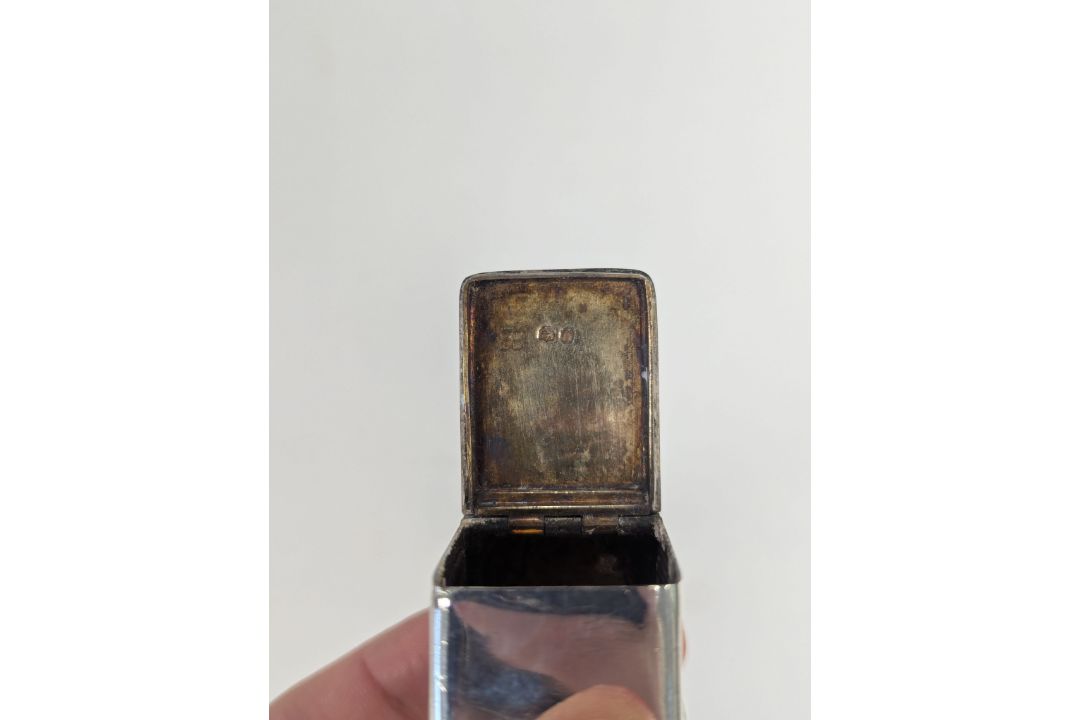 A William IV silver vinaigrette - Image 9 of 16