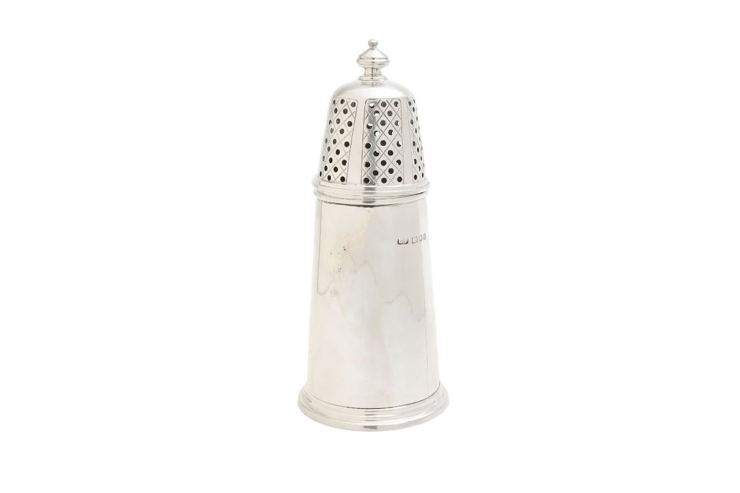 A George V silver sifter - Image 1 of 2