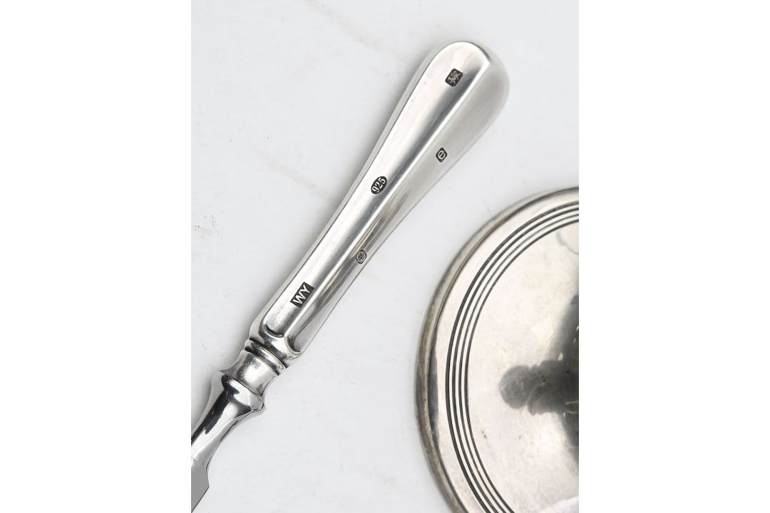 A group of silver desk items - Image 2 of 3