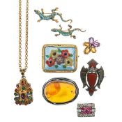 A collection of costume jewellery