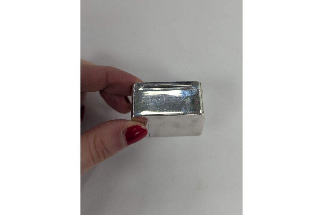A William IV silver vinaigrette - Image 6 of 16