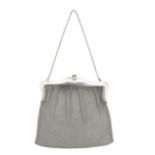 A George V silver mesh purse or bag