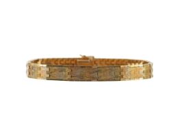 An 18ct gold tricolour bracelet