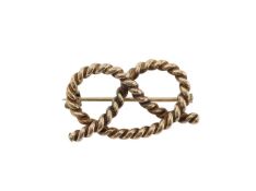A 9ct gold Staffordshire knot brooch