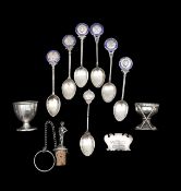 A collection of golfing interest silver