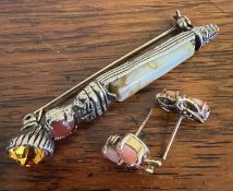 PAIR OF GOLD COLOURED METAL EARRINGS SET WITH CORAL AND BRILLIANTS, WEIGHT APPROX 2.4g, AND ALSO A