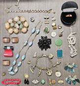 Venetian Style Beaded Necklace, Plus Other Vintage Jewellery Etc used unchecked