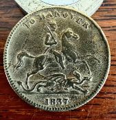 VICTORIA HANOVER SMALL GOLD COLOURED MEDALLION, 1837, APPROX 2.25cm DIAMETER AND 3.3g WEIGHT