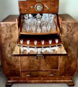 WALNUT COCKTAIL CABINET CONTAINING GLASSWARE, CABINET APPROX 136cm LENGTH, 125cm HIGH AND 40cm