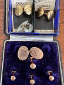 SINGLE 9ct GOLD CUFFLINK, FOUR 9ct STUDS, GOLD WEIGHT APPROX 7.1g