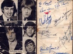 Autograph auction Football, Space, TV/Film, Military, Historic photos, covers and books.