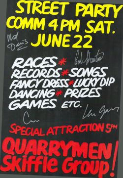 Autograph auction Football, Space, TV/Film, Military, Historic photos, covers and books.